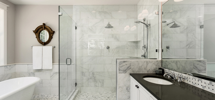 bathroom shower door installation in La Palma
