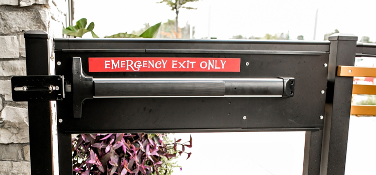 emergency push bar installation in La Palma