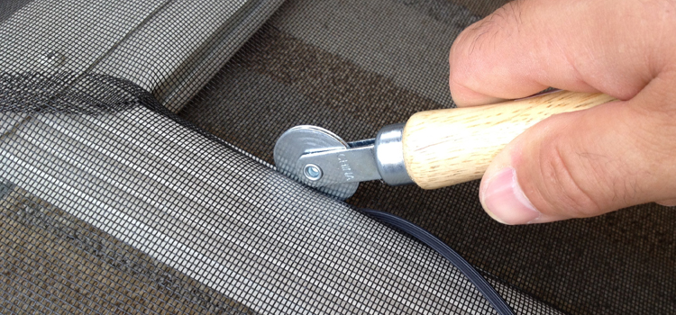 metal screen door repair in La Palma
